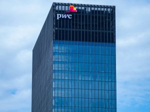 PwC and AWS Advance AI
